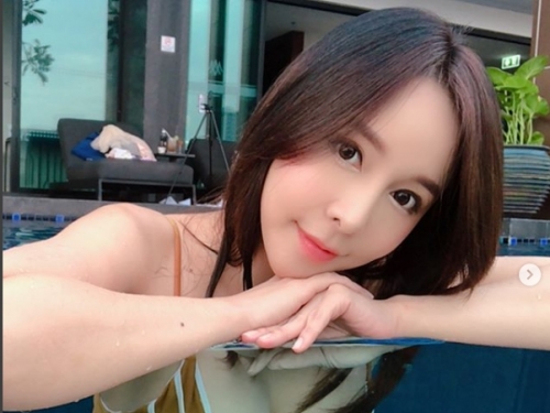 巨極核彈水上漂！白皙泰國妹子身材太OP，泳裝一套接著一套換，尺度快要逼死人了！