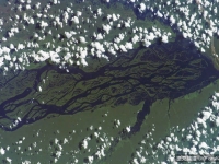 從外太空看地球，這片白霧原來不是雲