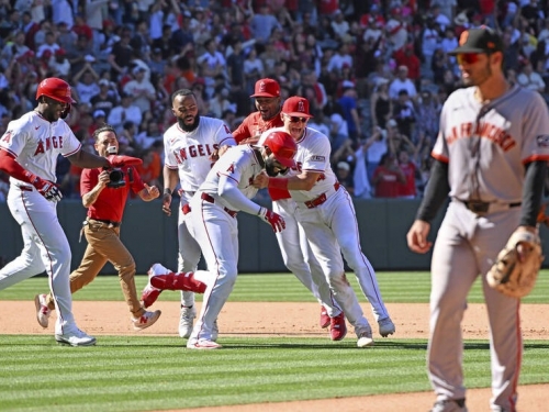 MLB》上季99敗的天使實施禁手機政策 菊池雄星讚球隊想打造贏球文化