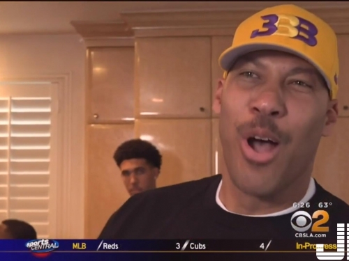 地表最狂球爸又來了！談合約請準備30億美金 簽兒子送老爸