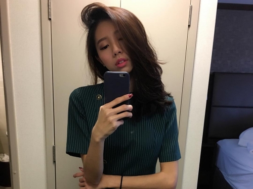 表特瘋狂！網友PO機上遇見「超甜女友型空姐」呼吸都變甜！網：飛到北極都可以