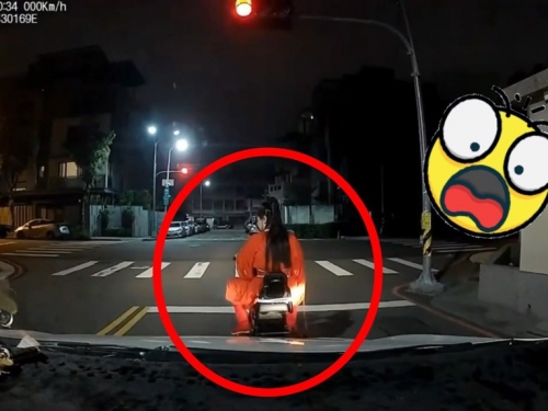 深夜開車遇到「紅衣古裝人」　七月份這樣嚇人！一點都不好玩