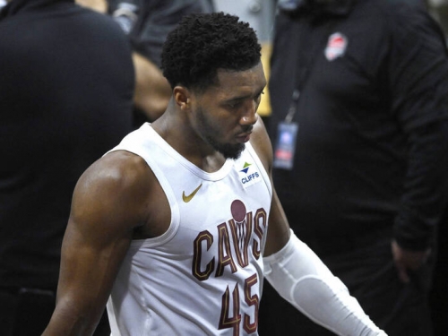 NBA》騎士次輪五戰被解決 當家一哥米契爾去留成課題