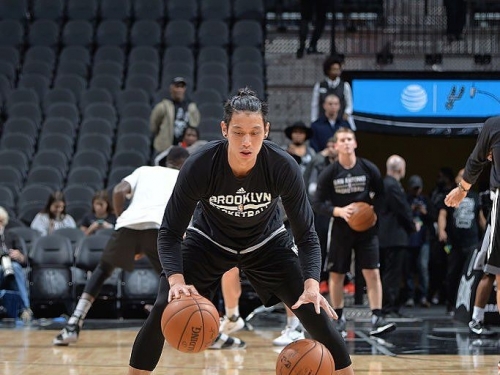 林書豪再度休兵 籃網賞湖人8連敗