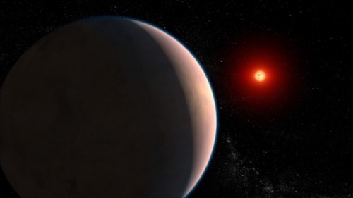 韋伯望遠鏡探測到水蒸氣痕跡！來自繞行紅矮星的岩石行星