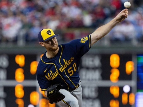 MLB》釀酒人左投狂飆13K締隊史紀錄 卻是主審幫的忙？
