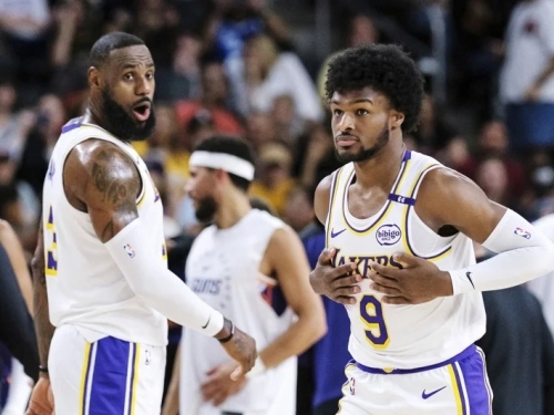 NBA》湖人詹皇、Bronny熱身賽同場出賽！歷史首次「父與子」同台