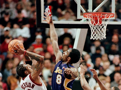 [球星甘苦談]老大自白！Kobe當年為打敗AI 苦心鑽研大白鯊　