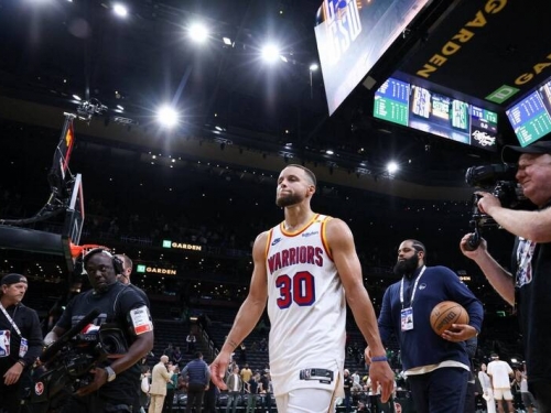 NBA》「我們啥都還沒做到」勇士力克綠衫軍 柯瑞一席話卻讓美媒擔憂