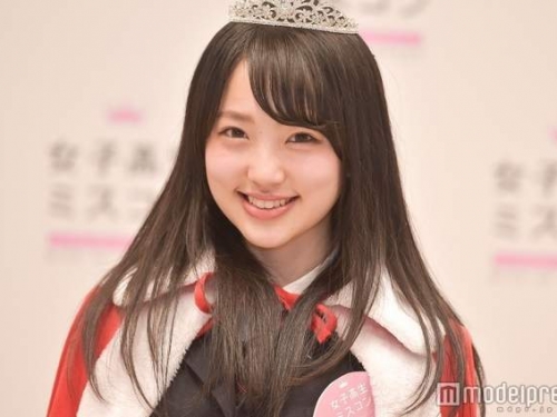 最可愛女高中生神似堀北真希！超可愛17歲正妹充滿青春氣息...