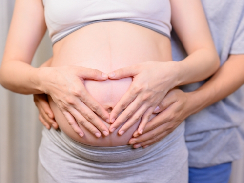 女童喊「爸爸摸阿姨的肚子」 人妻追真相傻眼