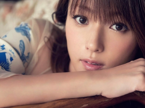 36歲熟女魅力！凍齡女神「深田恭子」E奶依舊堅挺　姐姐的好吃過才知道～