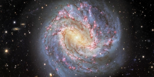 暗能量探測儀器捕捉到驚人的南部風車星系圖像