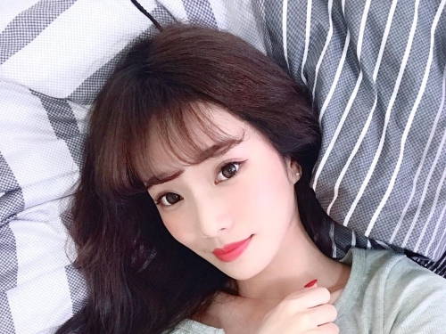 台大校花「Kittie愷蒂喵」清新知性美讓人戀愛　一雙逆天長腿太誘人！