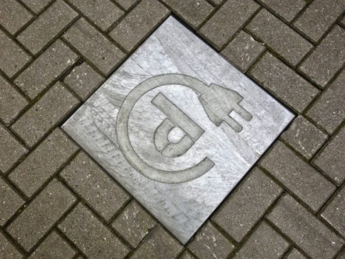 加拿大研製微脈衝式快充技術，聲稱免擔心過熱更不減電池壽命