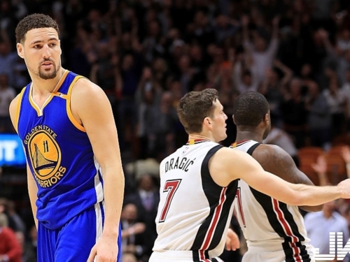 同月同日命運大不同！ 2年前湯普森神勇大破NBA紀錄  今天慘遭顏射絕殺