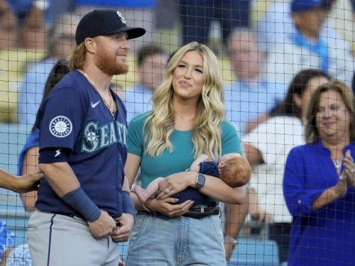 MLB》「我希望他永遠待在道奇」194轟重砲重返老東家 羅伯斯吐心聲