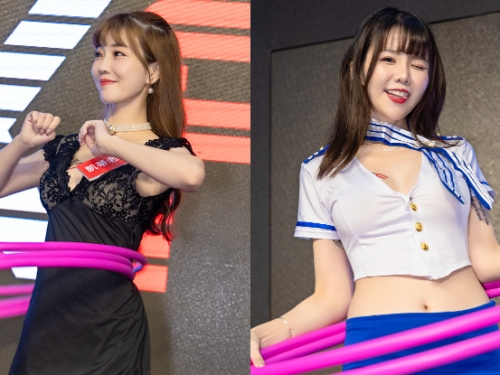 老師尬空姐！「JKF雙女神」性感搖擺，「細腰擺翹臀」與粉絲玩嗨呼拉圈！