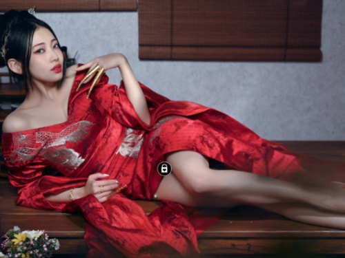 中文系女孩「夏暮光」古典皮騷色骨，「誘惑水滴乳」狂掀慾火！