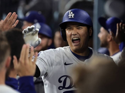 MLB》大谷締「52-52」、同場開轟盜壘再寫紀錄 感謝道奇球迷們全場歡呼
