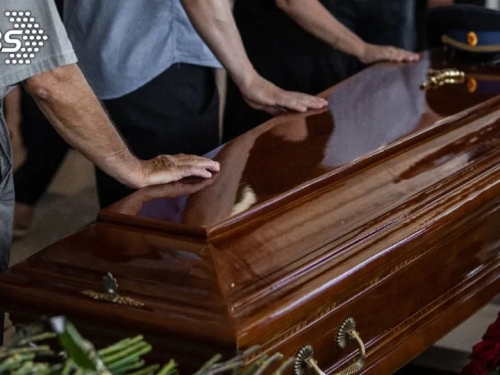 4子爭產靈堂互毆！棺材突翻倒 「老爸遺體滾出來」死不瞑目