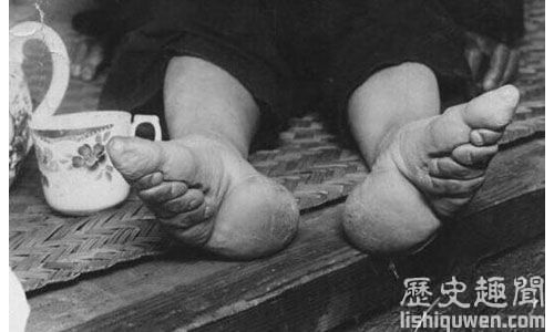 世界上最讓人費解的八個習俗是什麼