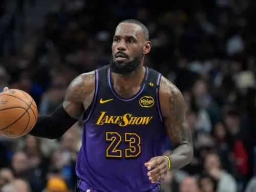 NBA》40歲詹皇終於累了嗎？罰球三不沾、近12場命中率首度低於5成