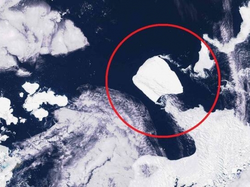 「1個南投縣」原地打轉！世界最大冰山變陀螺 脫困北漂