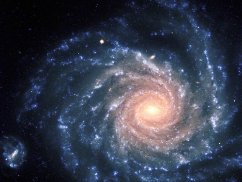 最新發現：對20萬個螺旋星系的研究表明，早期宇宙或許一直在轉