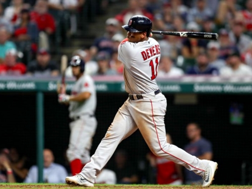 MLB／現代棒球史第一人！迪佛斯單場6安炸裂4支二壘打