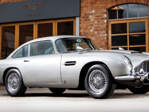 龐德神車拍賣！專為《007》打造的 Aston Martin DB5，機槍、旋轉車牌、中控台雷達一應俱全