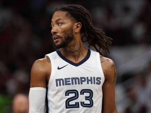 NBA》生涯最終章完結？飽受傷痛摧殘的最年輕MVP「飆風玫瑰」遭裁