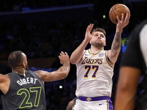 NBA》湖人季後賽首秀轟37分創隊史第2高 東契奇遺憾首戰輸球「4勝才是贏」