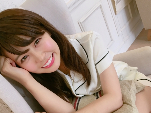 「現役女大生」就是優！清新可愛、透明感滿分！這個笑容很可以...