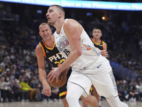 NBA》史上首位「30、20、20」大三元！約基奇空前壯舉率隊力退太陽