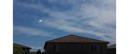 天空破了洞？美加州出現神秘空洞
