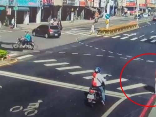 帝王」現身高雄街頭 街舞男「跳過馬路」駕駛全看呆