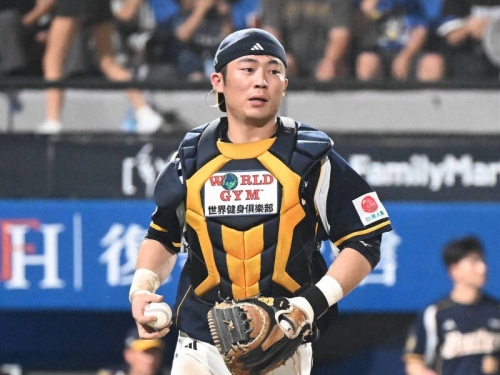 中職》蹲捕初嚐延長賽遭逆轉 王威晨找兄弟菜鳥深聊