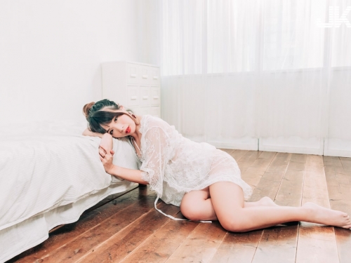 嫵媚正妹「姚柔安」透視誘惑，「惹火蜜腿曲線」有夠撩人！