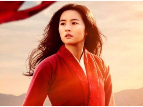 連自家人都不挺！漫威《尚氣》劉思慕出面批《花木蘭》英文配音：對此感到很困惑...