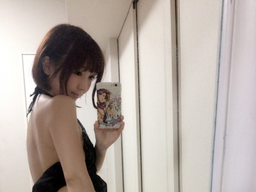 放假也不得閒！小隻馬AV女佐倉的「私密生活」　尺度實在有夠大