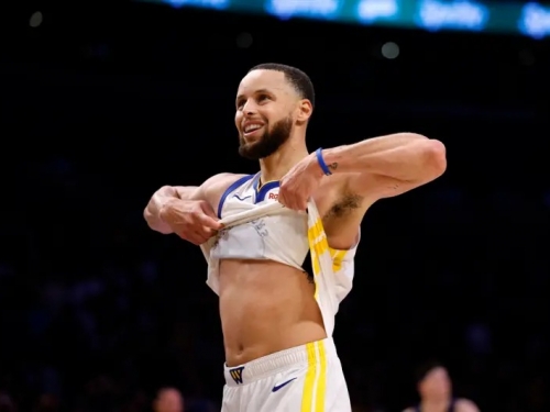 NBA》湖人、勇士兩樣情！Doncic演王子復仇記　Curry卻陷空前危機