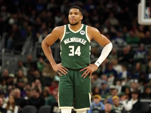 NBA》字母哥成史上第12位50次大三元球員 率公鹿痛宰國王