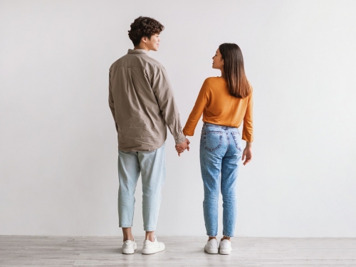 兒子新女友自帶1歲童 父一看驚：小孩可能是我的