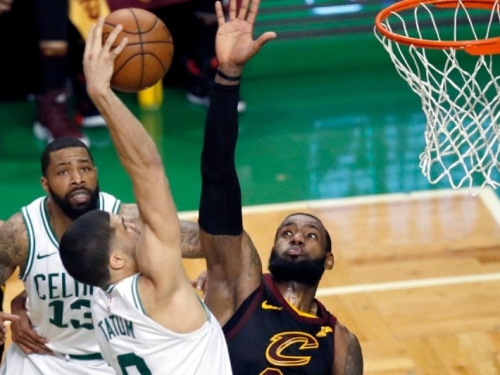 NBA》Tatum幼時沒拿到簽名爆哭　詹皇自嘲：這就是你隔扣我的理由