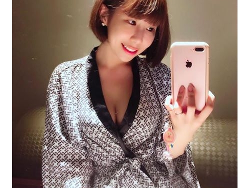 殘暴的胸部浴衣檔不住！養生會館正妹乳溝比海溝還要深，看到這溝我也準備去通一下了...