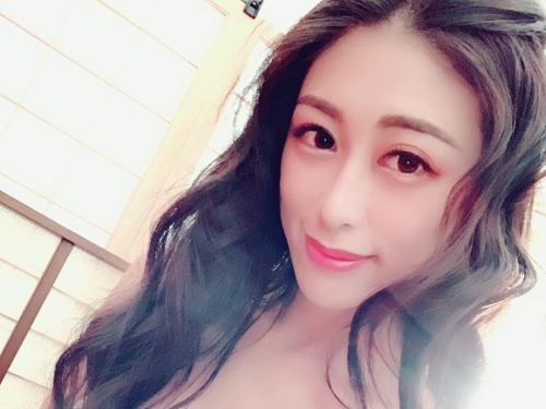 長腿女神「YinYin 蔡茵茵」黑長髮好有氣質　逆天顏值迷倒一票人