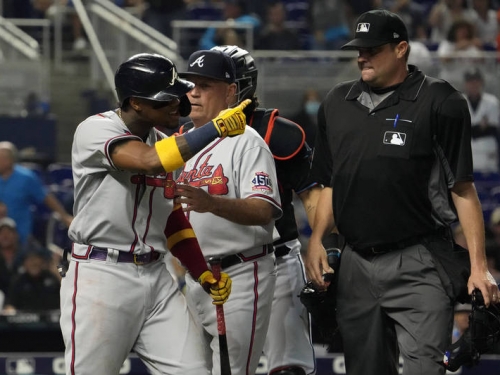 MLB》阿庫尼亞又被馬林魚「砸」了！ 兩隊險些起衝突