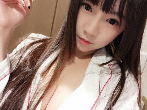 超級「童顏Ｆ奶」妹子，「水滴型」嫩乳暴力的讓網友受不了了！