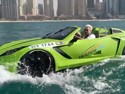 開雪佛蘭跑車去衝浪？先別急著打119救人，這是來自杜拜的華麗新玩法：海上飆車！